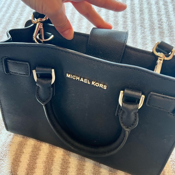 Michael Kors cross body purse - Picture 4 of 5